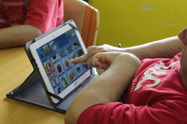 Tablet e aplicação de comunicação